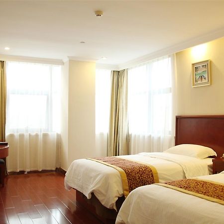 Greentree Alliance Jiangxi Nanchang Honggutan Middle Fenghuang Avenue Hotel Екстер'єр фото