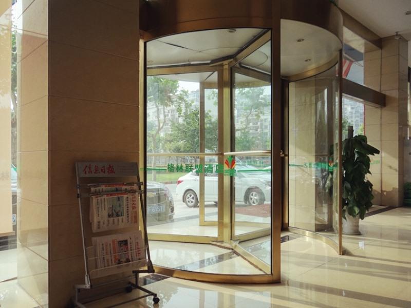 Greentree Alliance Jiangxi Nanchang Honggutan Middle Fenghuang Avenue Hotel Екстер'єр фото