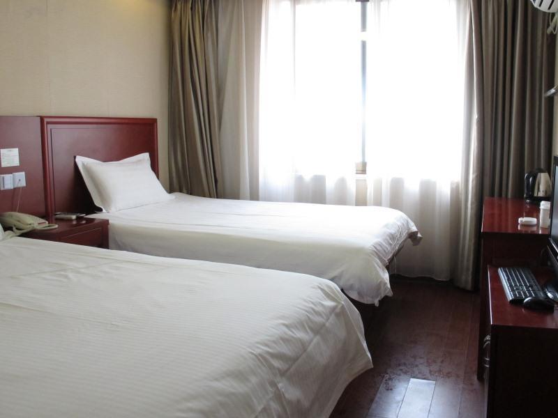 Greentree Alliance Jiangxi Nanchang Honggutan Middle Fenghuang Avenue Hotel Екстер'єр фото