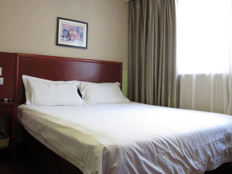 Greentree Alliance Jiangxi Nanchang Honggutan Middle Fenghuang Avenue Hotel Екстер'єр фото