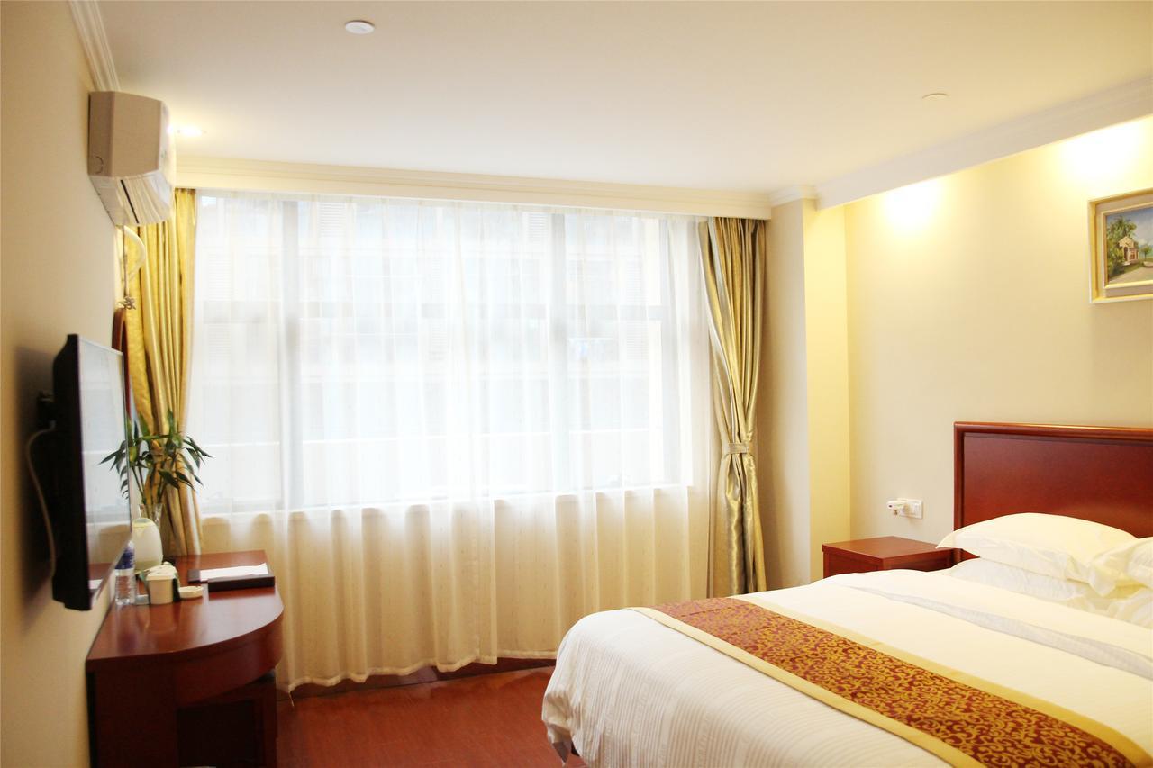 Greentree Alliance Jiangxi Nanchang Honggutan Middle Fenghuang Avenue Hotel Екстер'єр фото