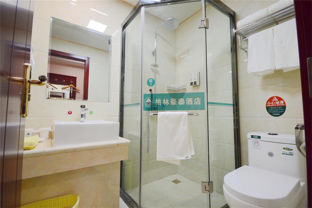 Greentree Alliance Jiangxi Nanchang Honggutan Middle Fenghuang Avenue Hotel Екстер'єр фото