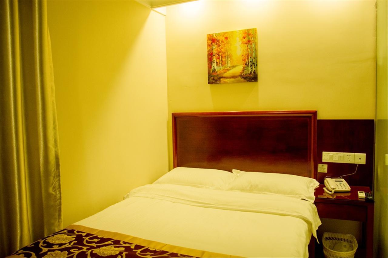 Greentree Alliance Jiangxi Nanchang Honggutan Middle Fenghuang Avenue Hotel Екстер'єр фото