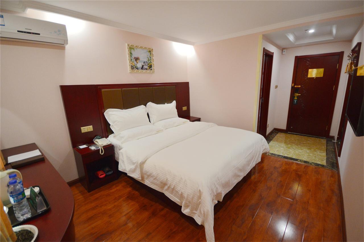 Greentree Alliance Jiangxi Nanchang Honggutan Middle Fenghuang Avenue Hotel Екстер'єр фото